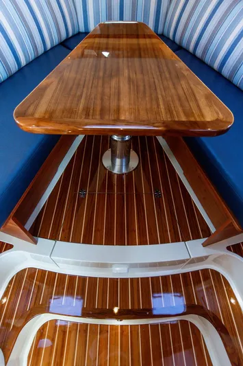 Cavu 4 Yacht Photos Pics 