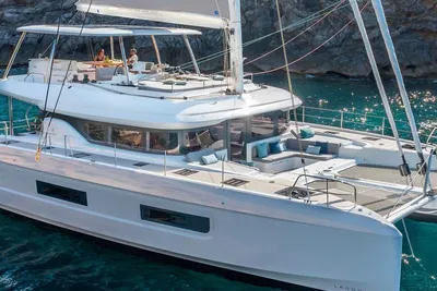 Lagoon 60