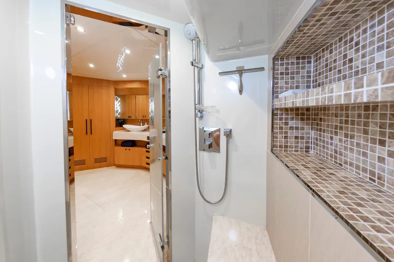 Fitfo Yacht Photos Pics 