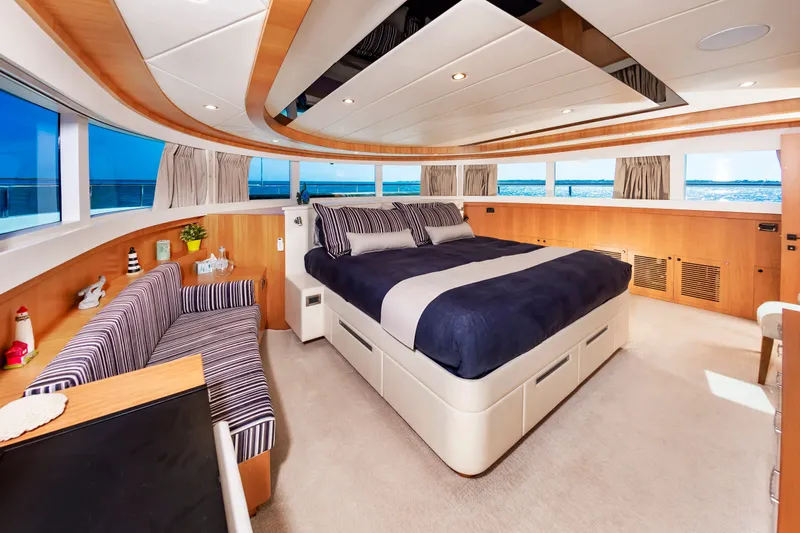 Fitfo Yacht Photos Pics 