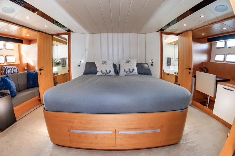 Fitfo Yacht Photos Pics 