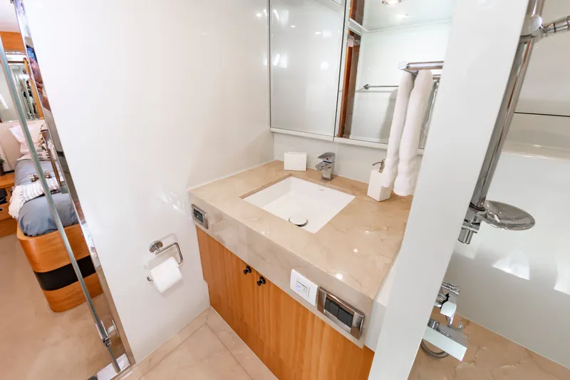 Fitfo Yacht Photos Pics 