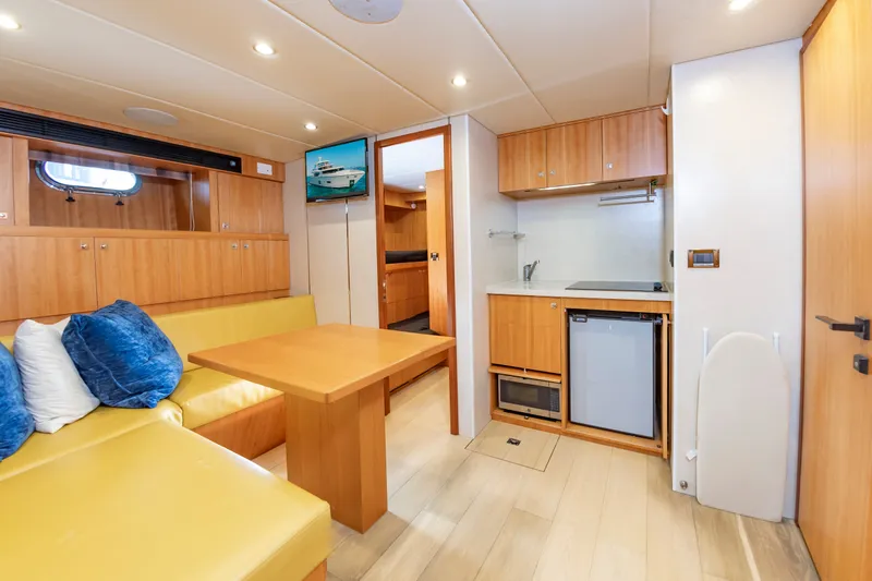 Fitfo Yacht Photos Pics 