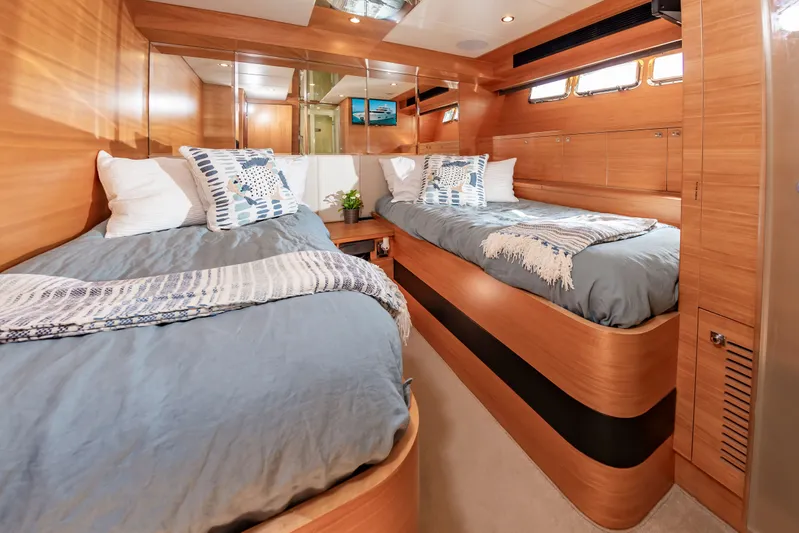 Fitfo Yacht Photos Pics 