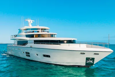 2017 Johnson 93 Flybridge