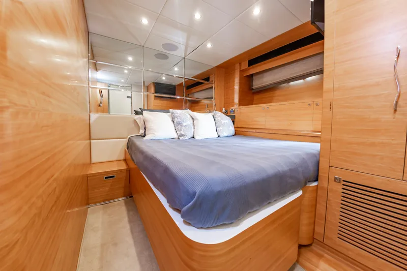 Fitfo Yacht Photos Pics 