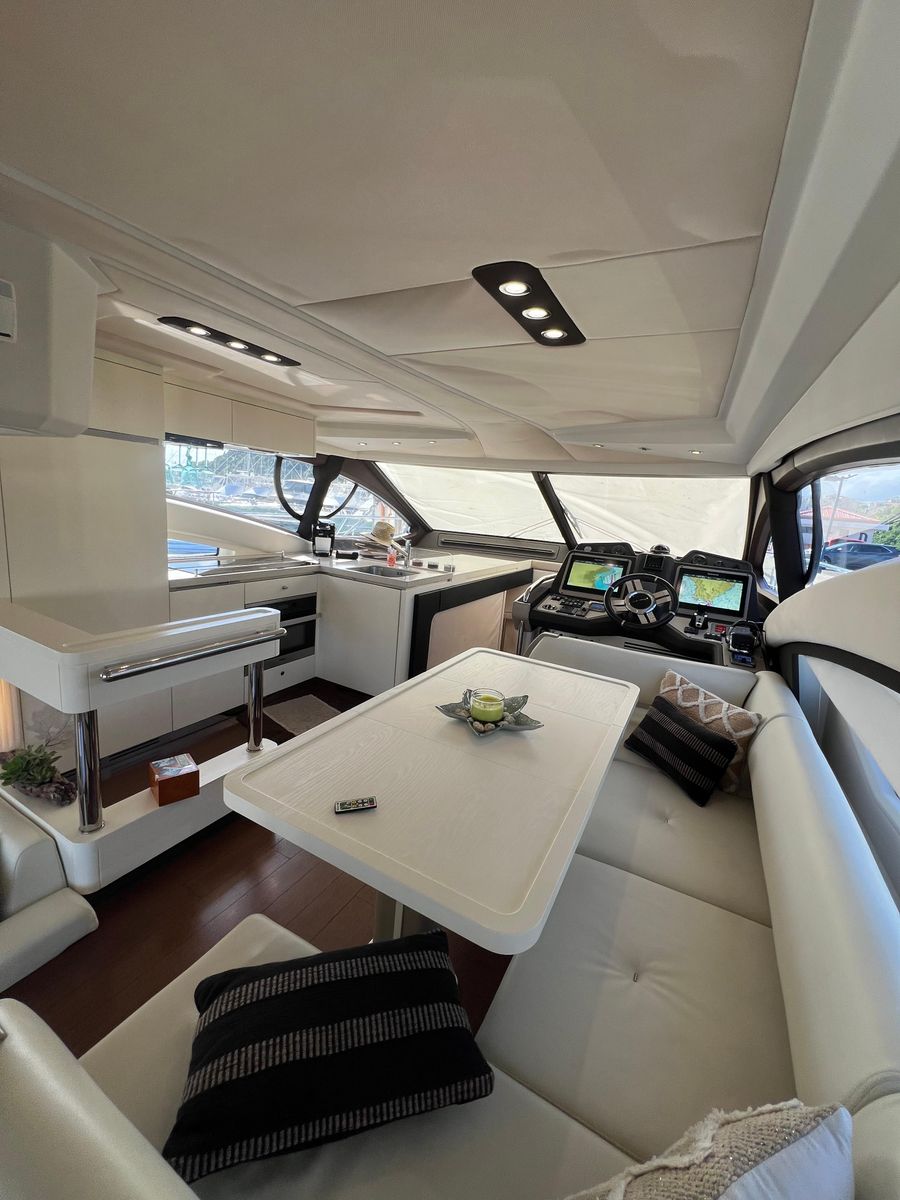 2016 Azimut 55 
