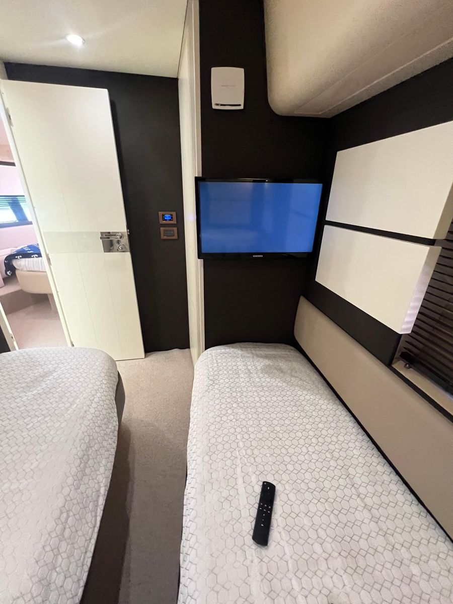 2016 Azimut 55 