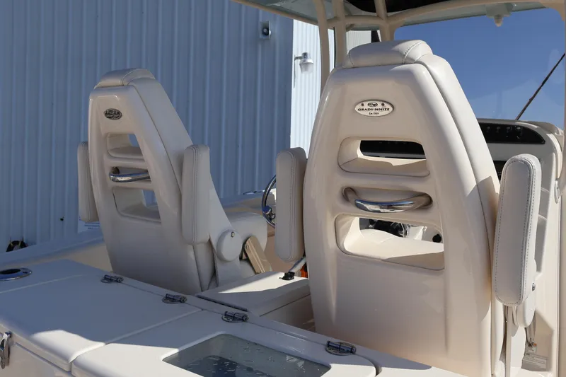  Yacht Photos Pics 2017 Grady-White Canyon 306 boat interior with dual helm seats.