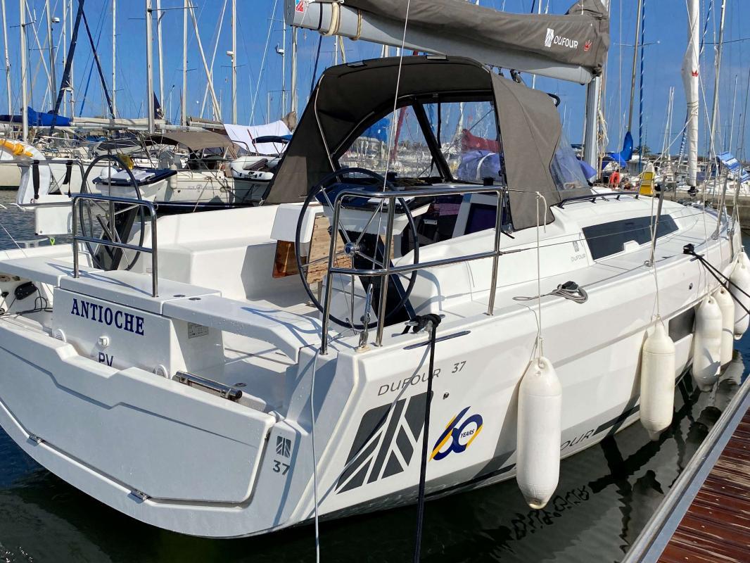 2024 Dufour 37 MODELE EXPO 2024 PRET A PARTIR