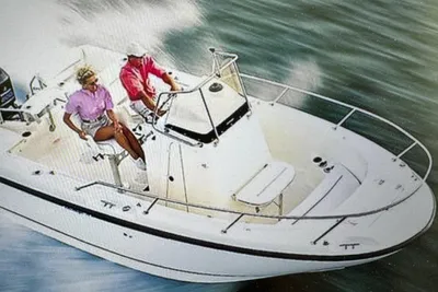 Boston Whaler 21 Outrage
