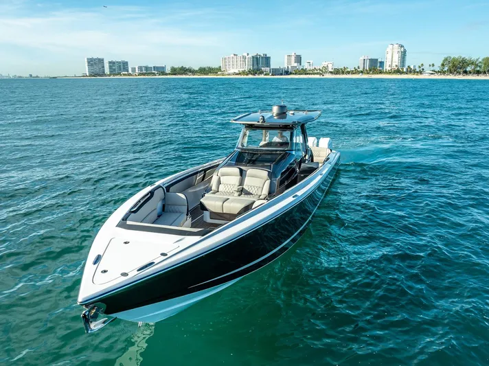45-18 Yacht Photos Pics 