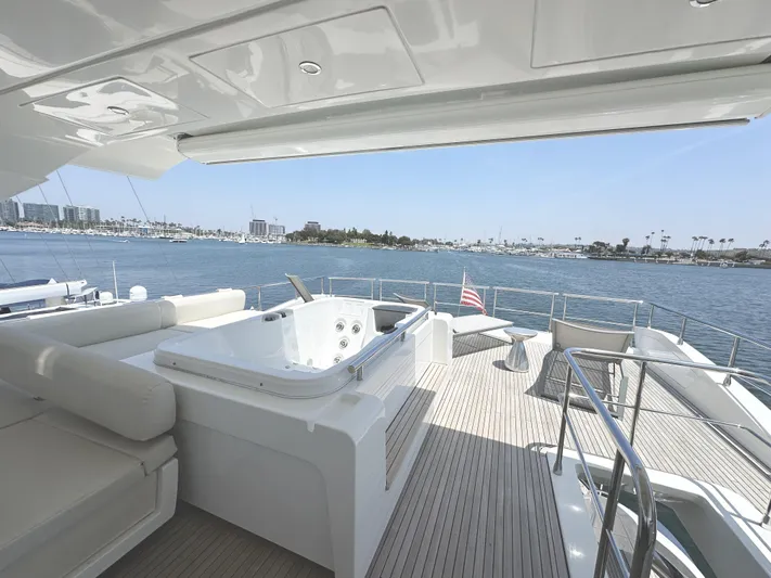 Slingshot Yacht Photos Pics 