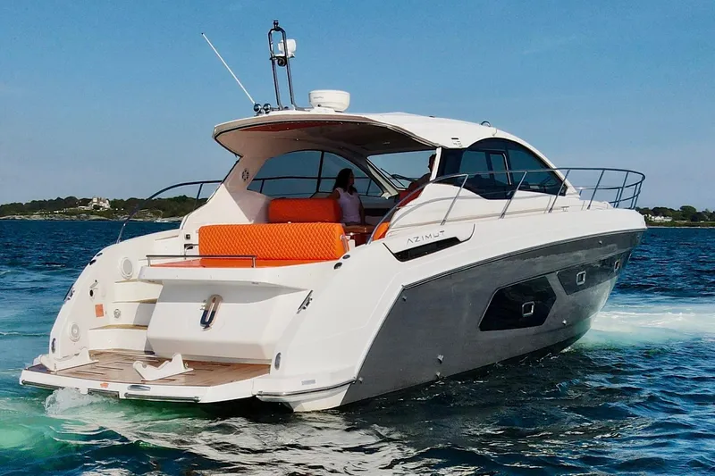  Yacht Photos Pics Azimut Atlantis 43 yacht cruising on the water, 2016 model, rear view.