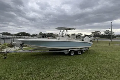 Boston Whaler 250 Dauntless
