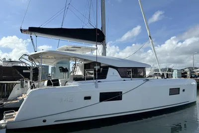 Lagoon 42