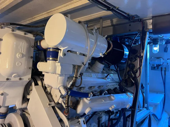 Mischief Yacht Photos Pics 