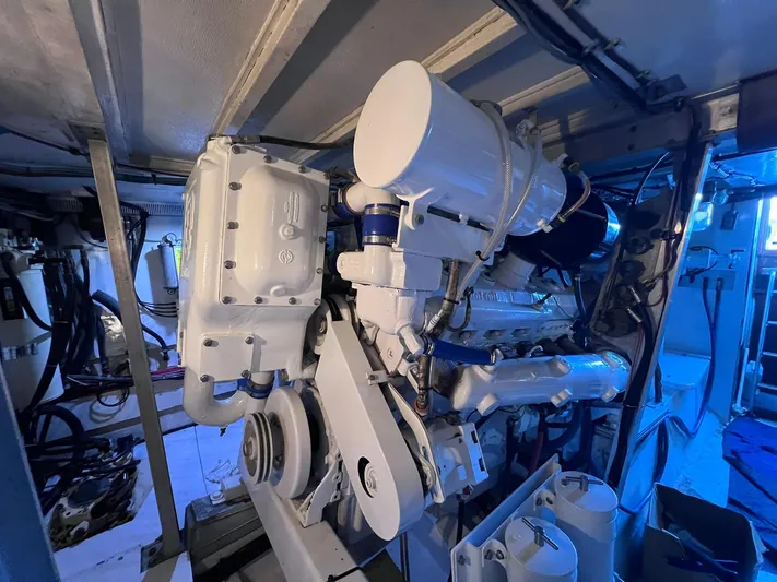 Mischief Yacht Photos Pics 