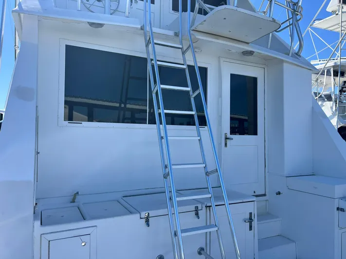 Mischief Yacht Photos Pics 