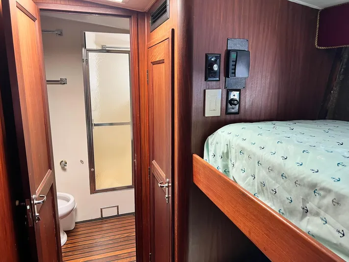 Mischief Yacht Photos Pics 