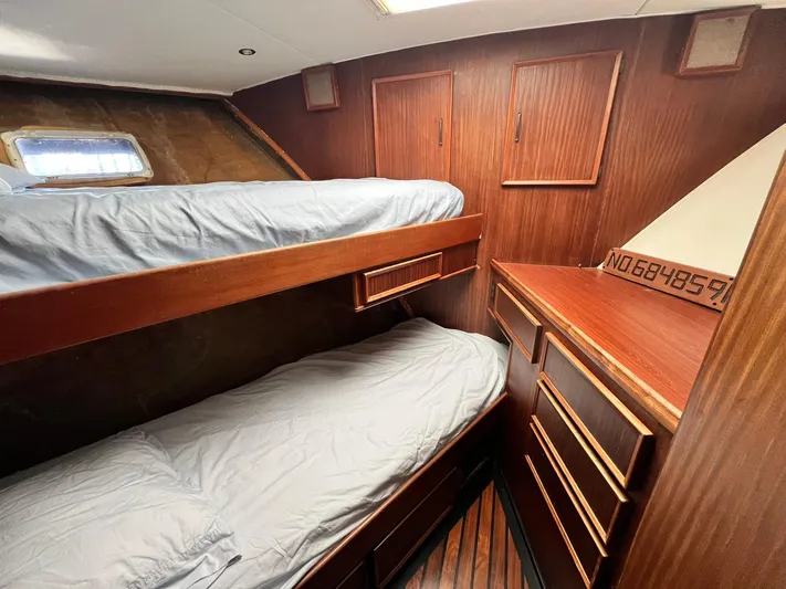 Mischief Yacht Photos Pics 