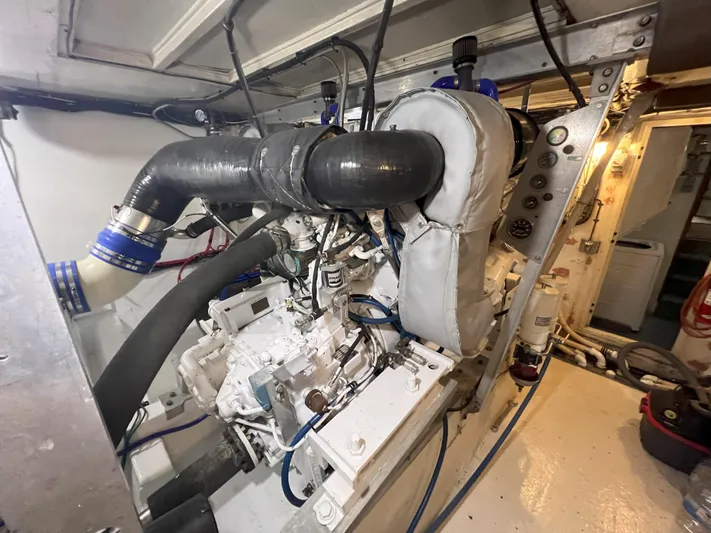 Mischief Yacht Photos Pics 