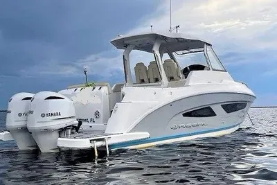 Regal 33 SAV