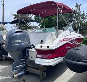 Hurricane SunDeck 2000 OB