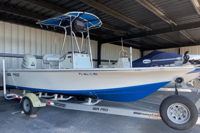 2017 Sea Pro 208 Bay