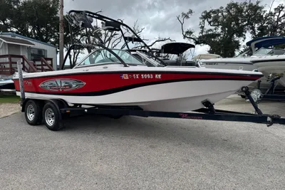 Correct Craft Air Nautique 216 Limited