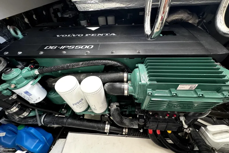  Yacht Photos Pics Engine compartment of 2023 Galeon 425 HTS featuring Volvo Penta D6-IPS500 engine.