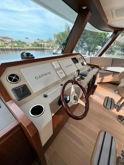 Hokulei Yacht Photos Pics 