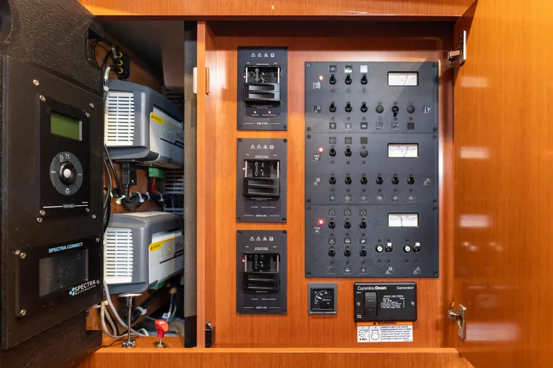 Dolce Vita Yacht Photos Pics Electrical Panel