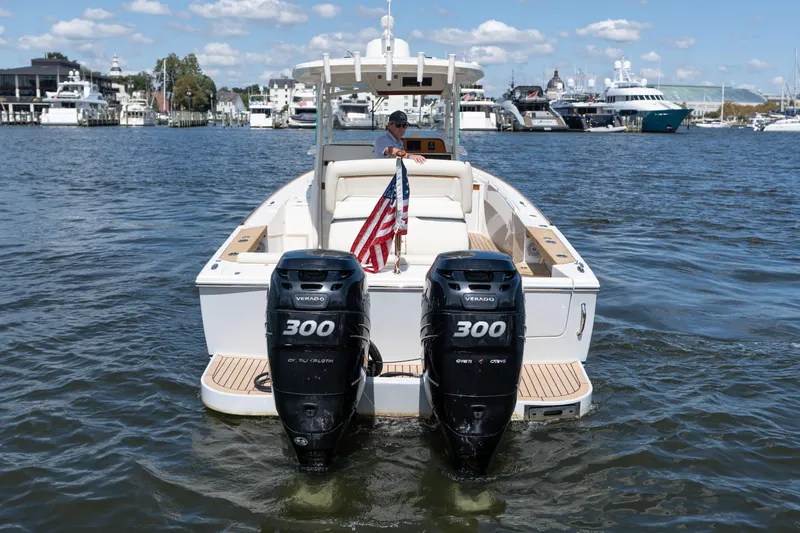 Hunt 32cc-035 Yacht Photos Pics 2019 Hunt Yachts 32CC with dual 300 horsepower engines on the water.