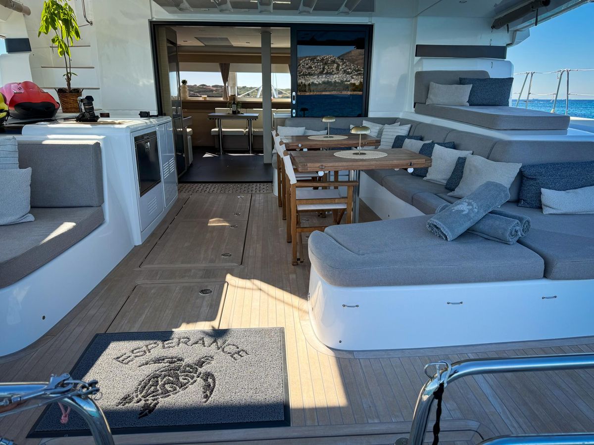 2024 Lagoon 60 