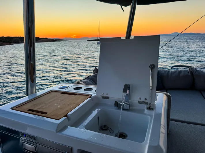 Esperance Yacht Photos Pics 