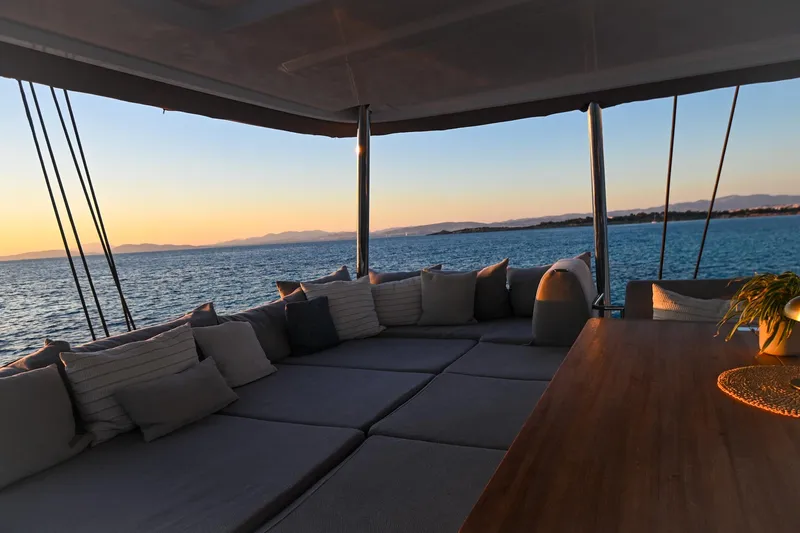 Esperance Yacht Photos Pics 