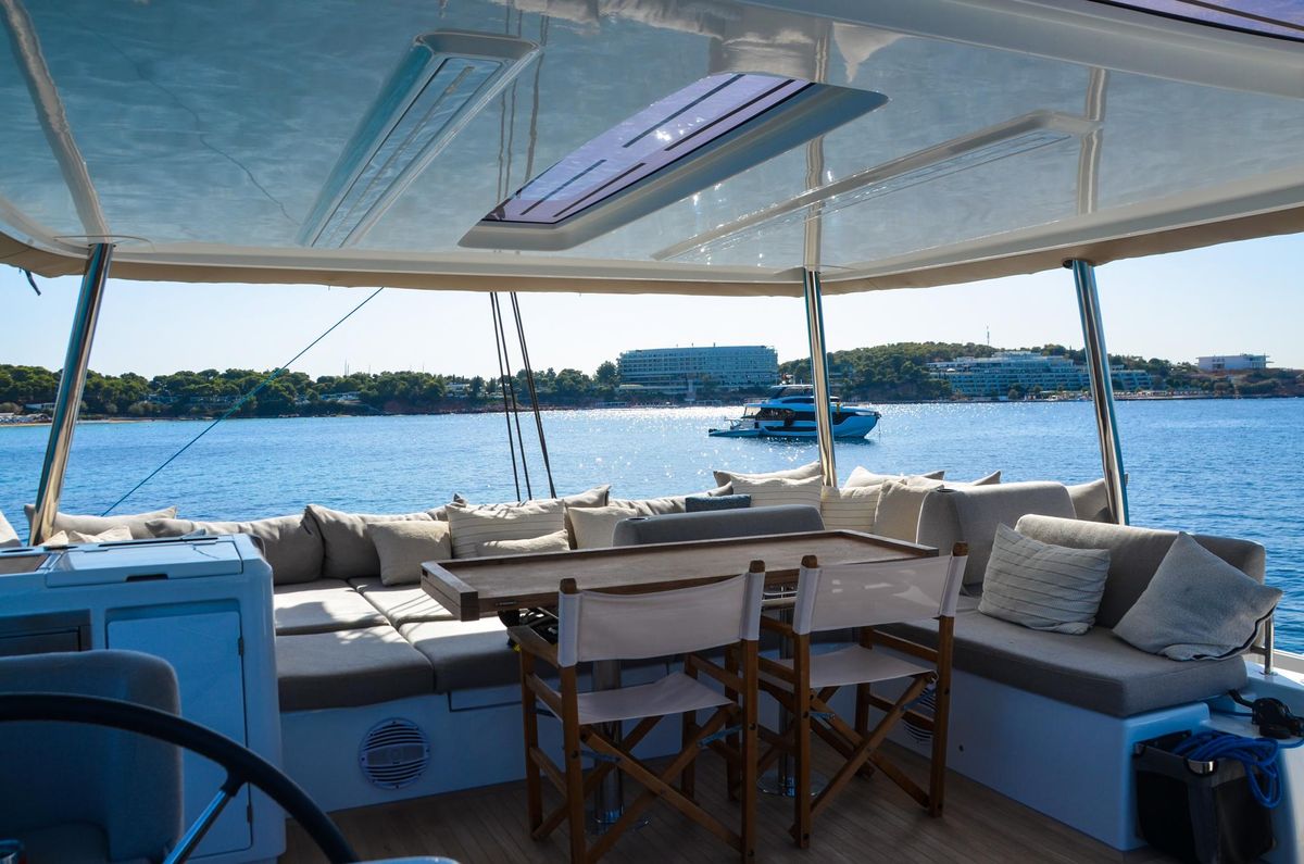 2024 Lagoon 60 