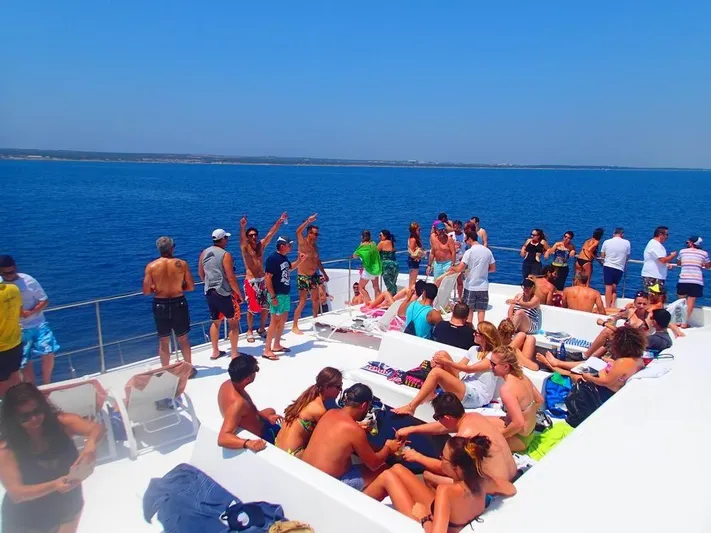 Salone Yacht Photos Pics People enjoying sunny day on 2015 Power Catamaran boat.