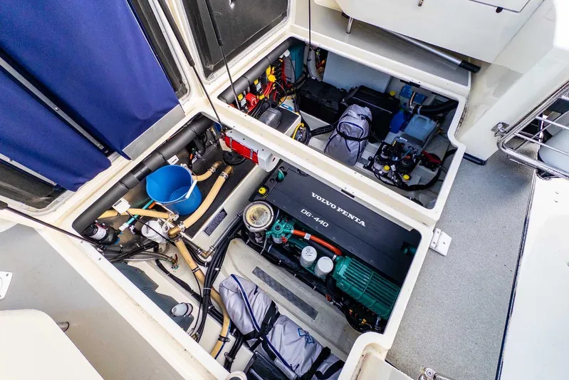  Yacht Photos Pics Engine compartment of a 2020 Targa 32 boat featuring a Volvo Penta D6-440 engine.