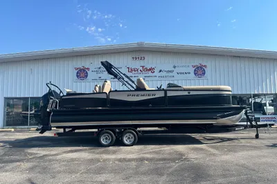 Premier 250 Angler