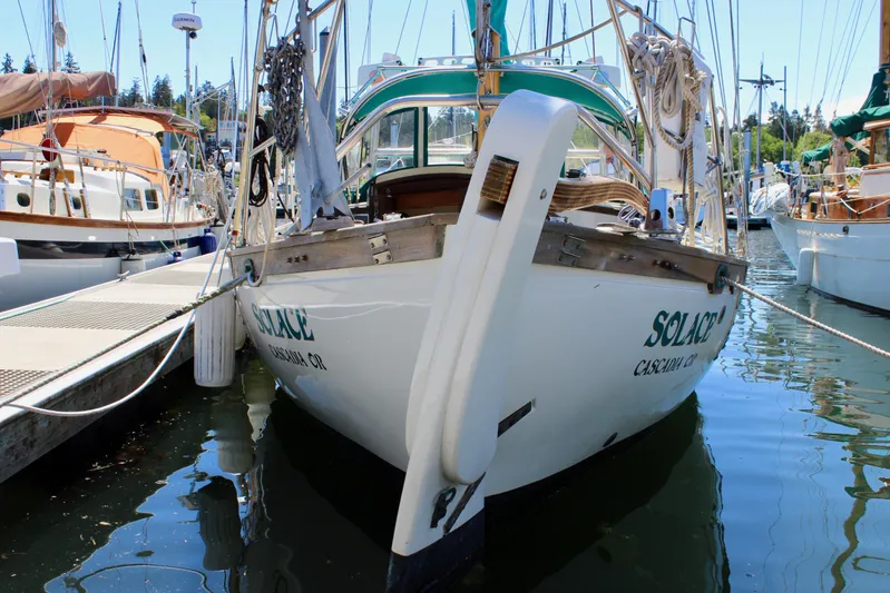 Solace Yacht Photos Pics 