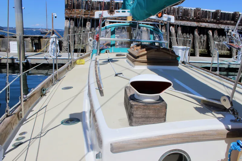 Solace Yacht Photos Pics 