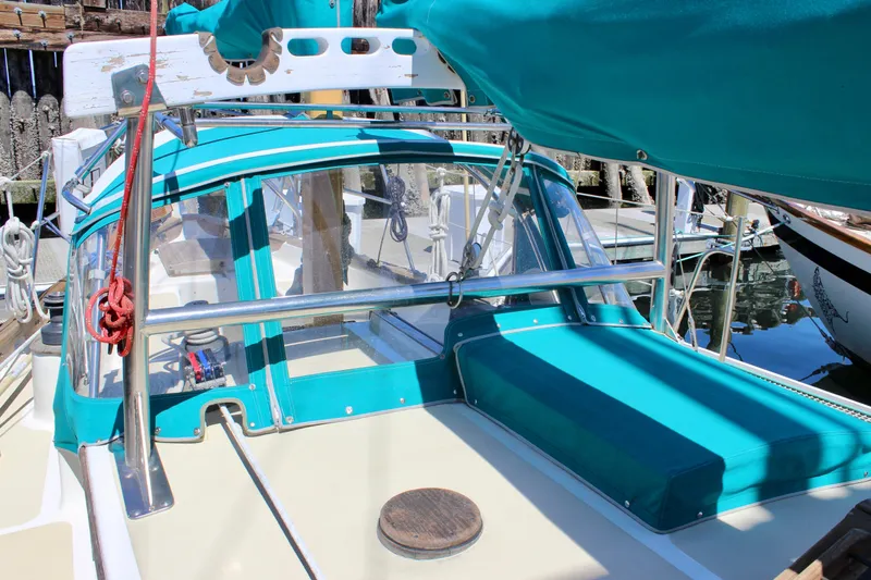 Solace Yacht Photos Pics 