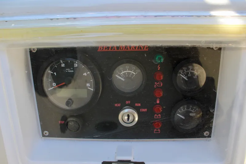 Solace Yacht Photos Pics 