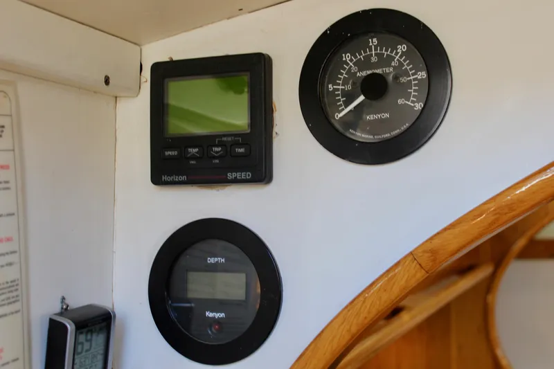 Solace Yacht Photos Pics 