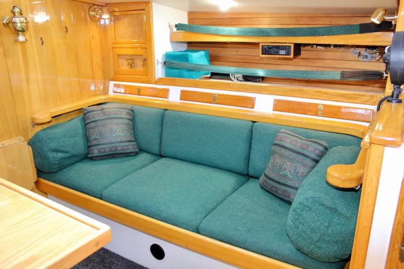 Solace Yacht Photos Pics 