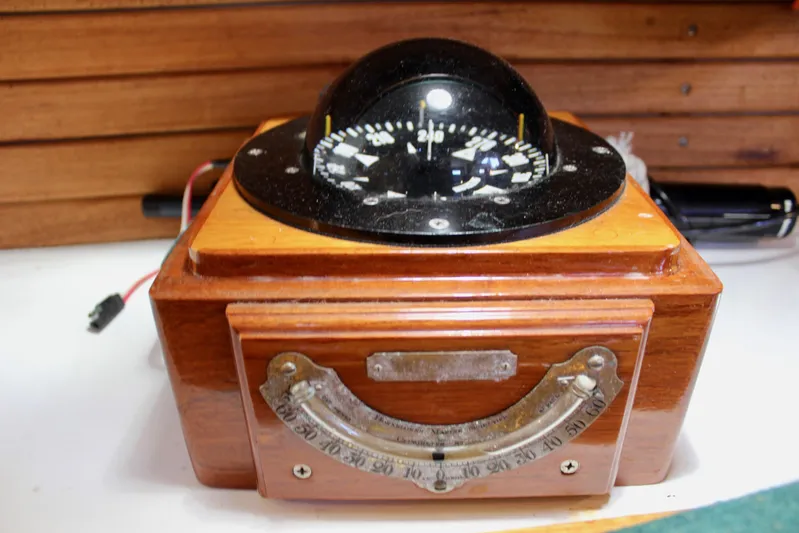 Solace Yacht Photos Pics 