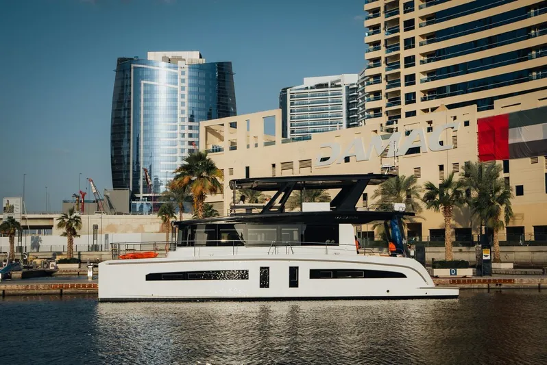 Hyper One Yacht Photos Pics 