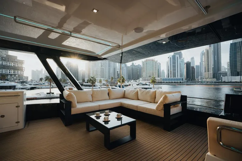 Hyper One Yacht Photos Pics 